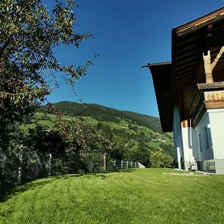 Alpenapartment Zillertal Apartment Hainzenberg